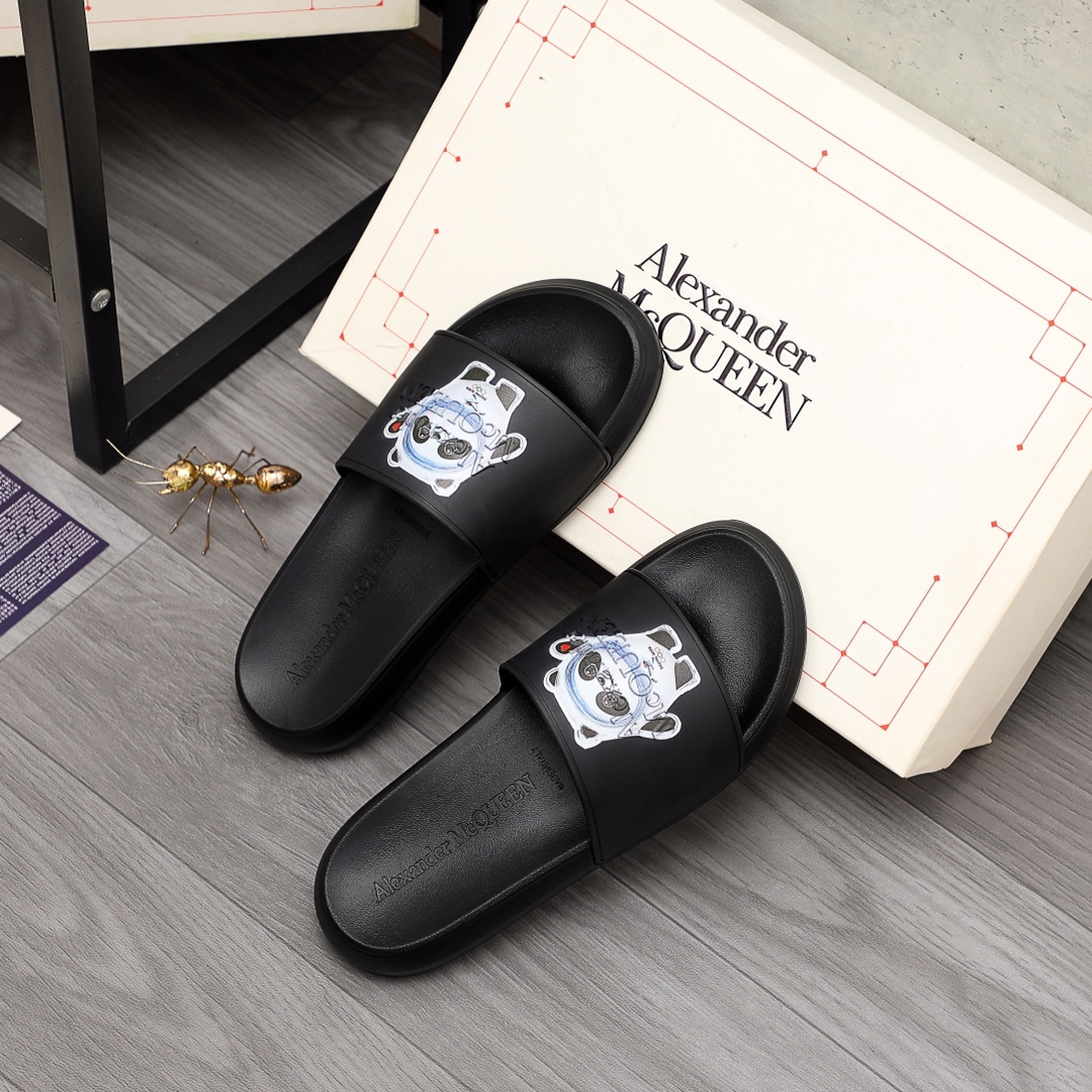 Alexander Mqueen Logo Slipper - FashionPlug