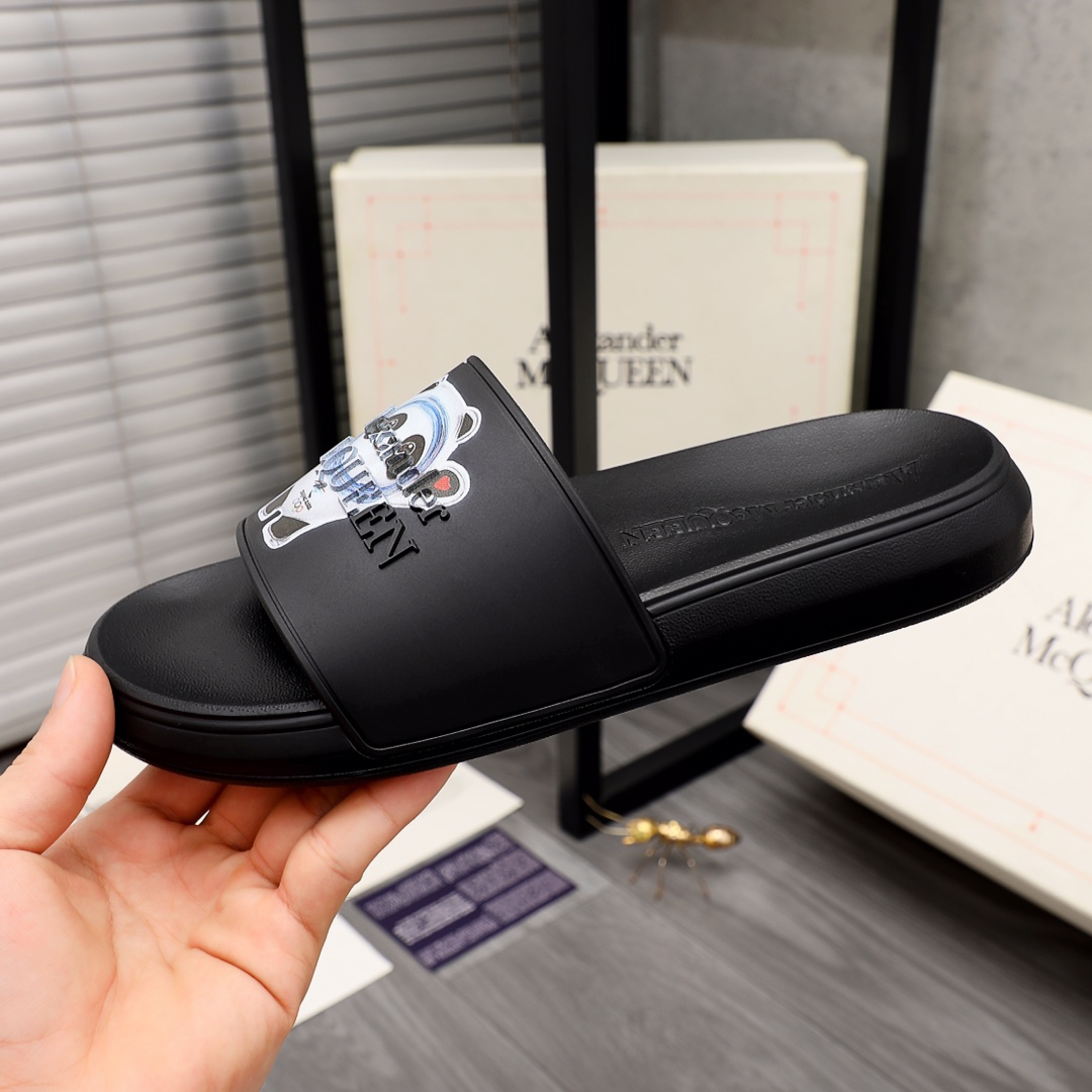Alexander Mqueen Logo Slipper - FashionPlug