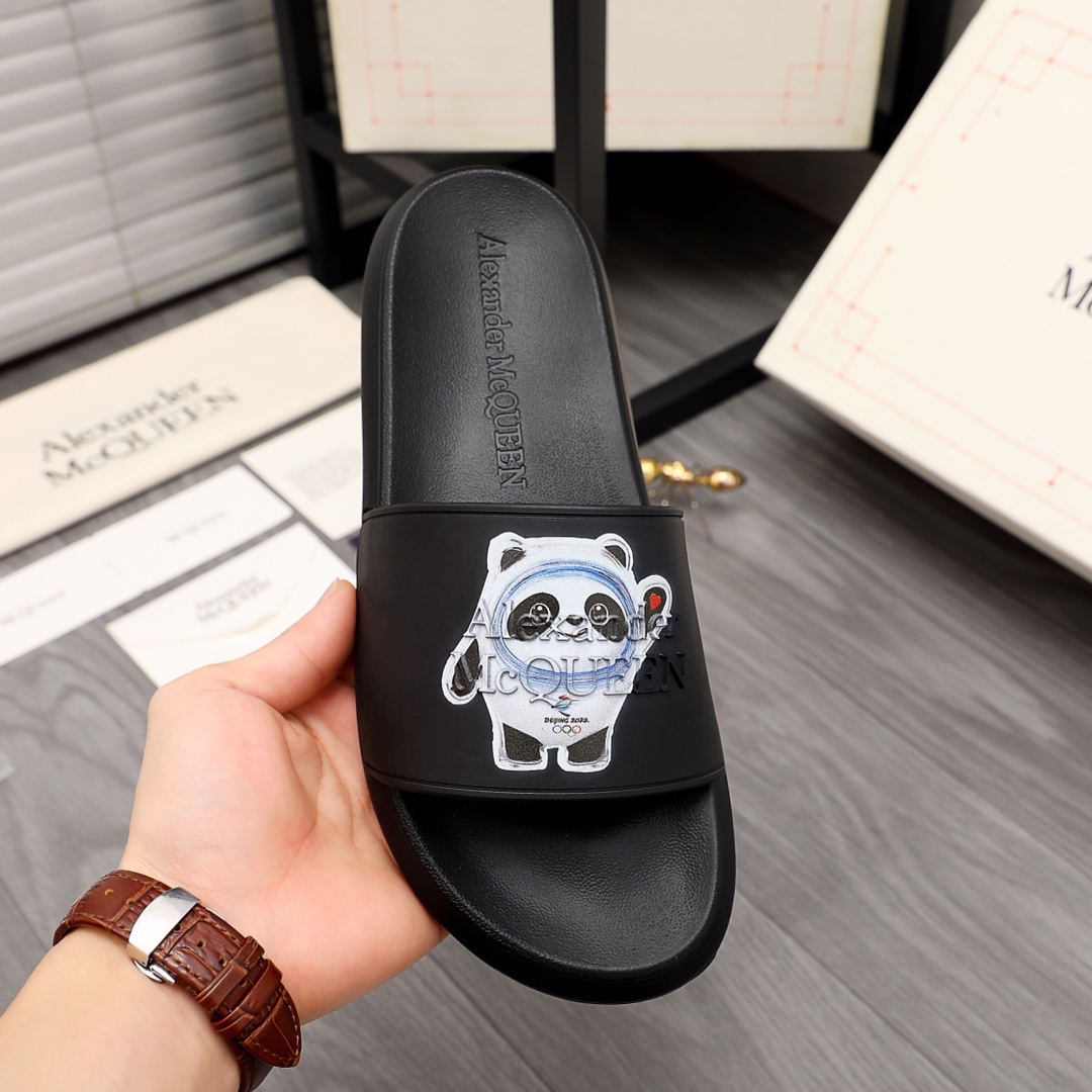 Alexander Mqueen Logo Slipper - FashionPlug