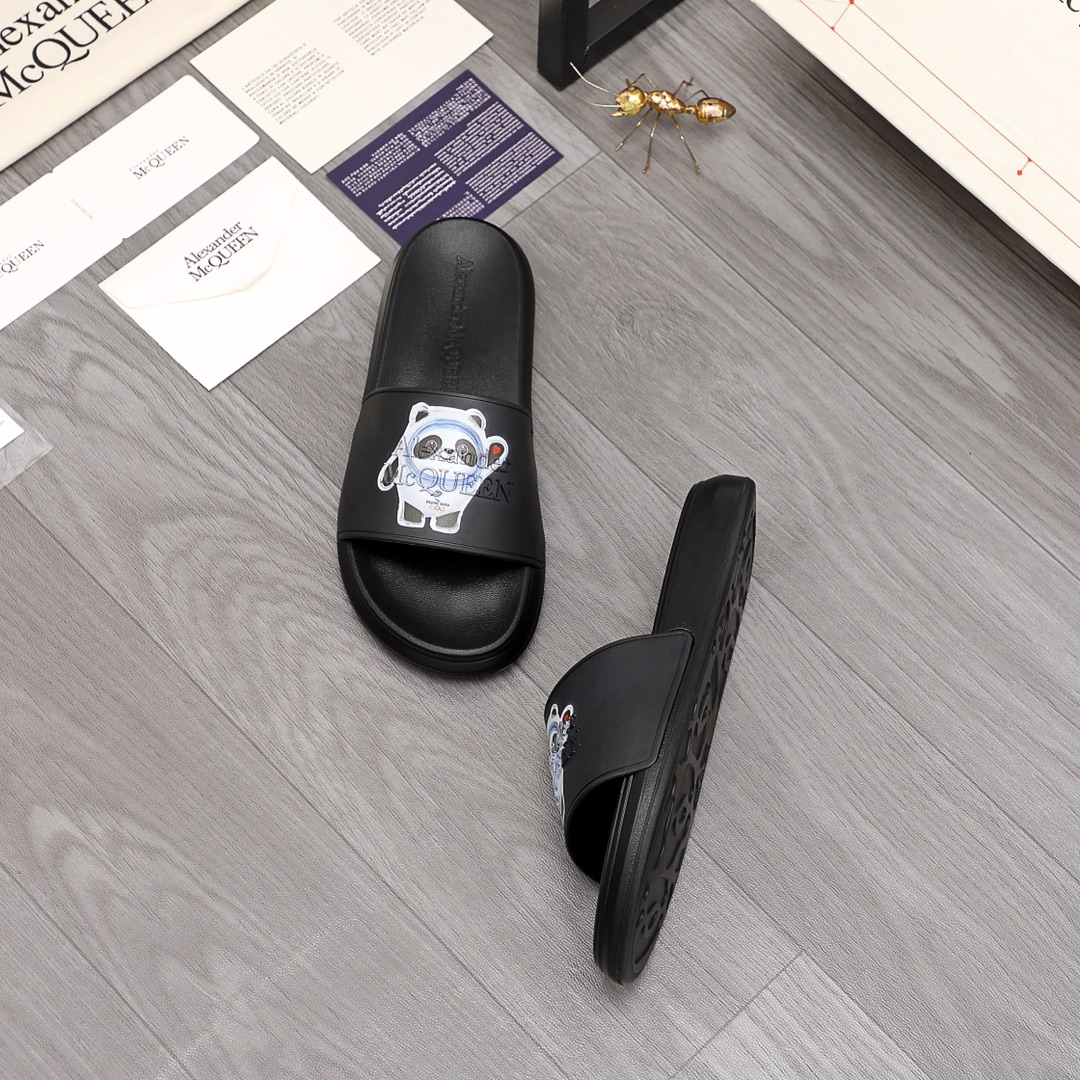 Alexander Mqueen Logo Slipper - FashionPlug