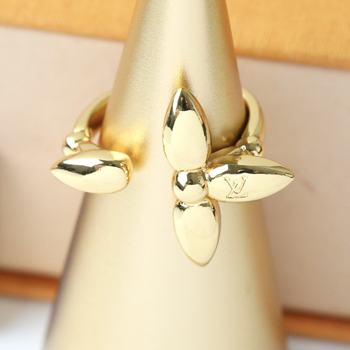 Louis Vuitton Silver Ring - FashionPlug