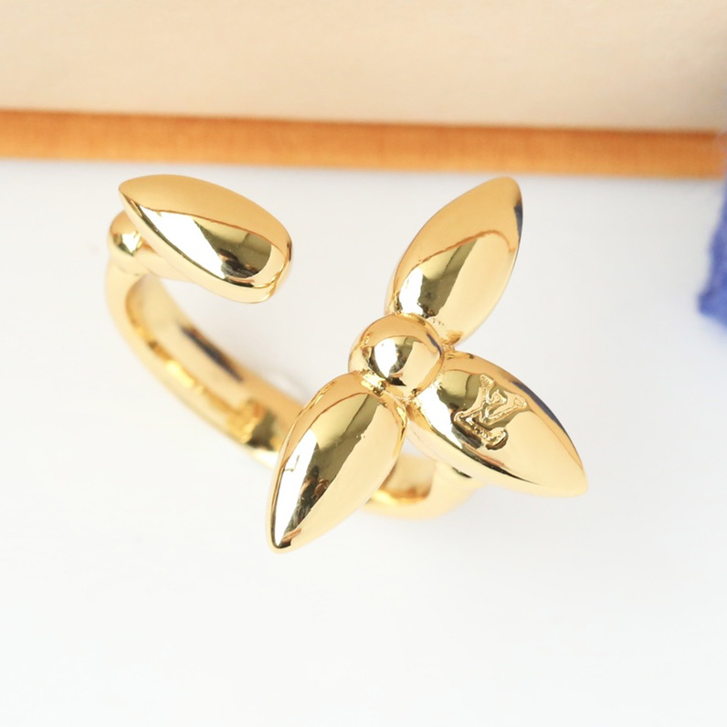 Louis Vuitton Silver Ring - FashionPlug