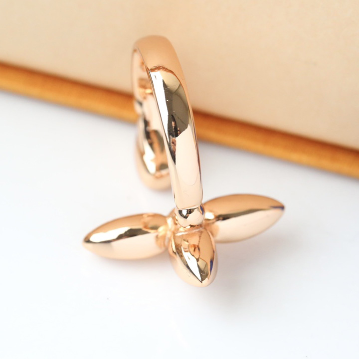 Louis Vuitton Silver Ring - FashionPlug