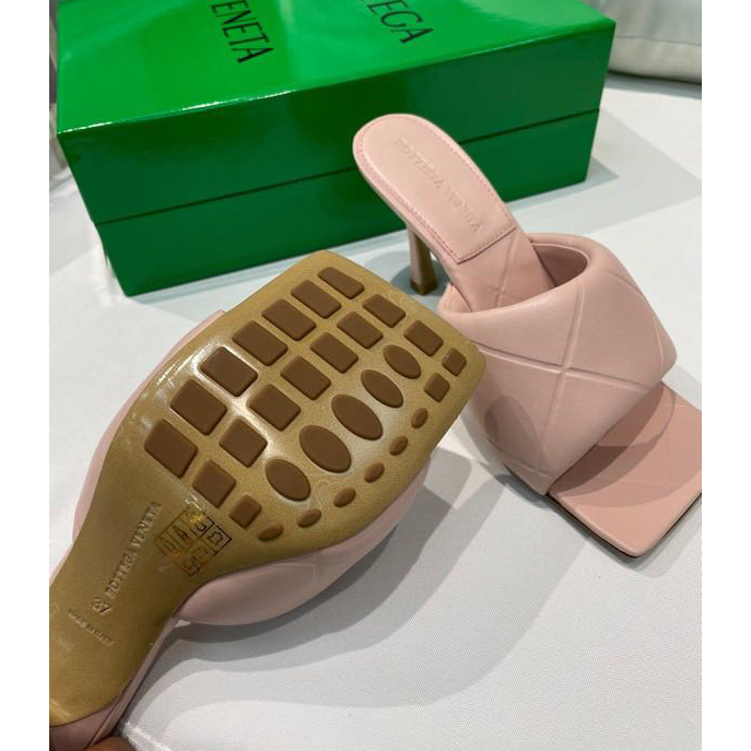 Bottega Veneta Padded Leather Sandals - FashionPlug