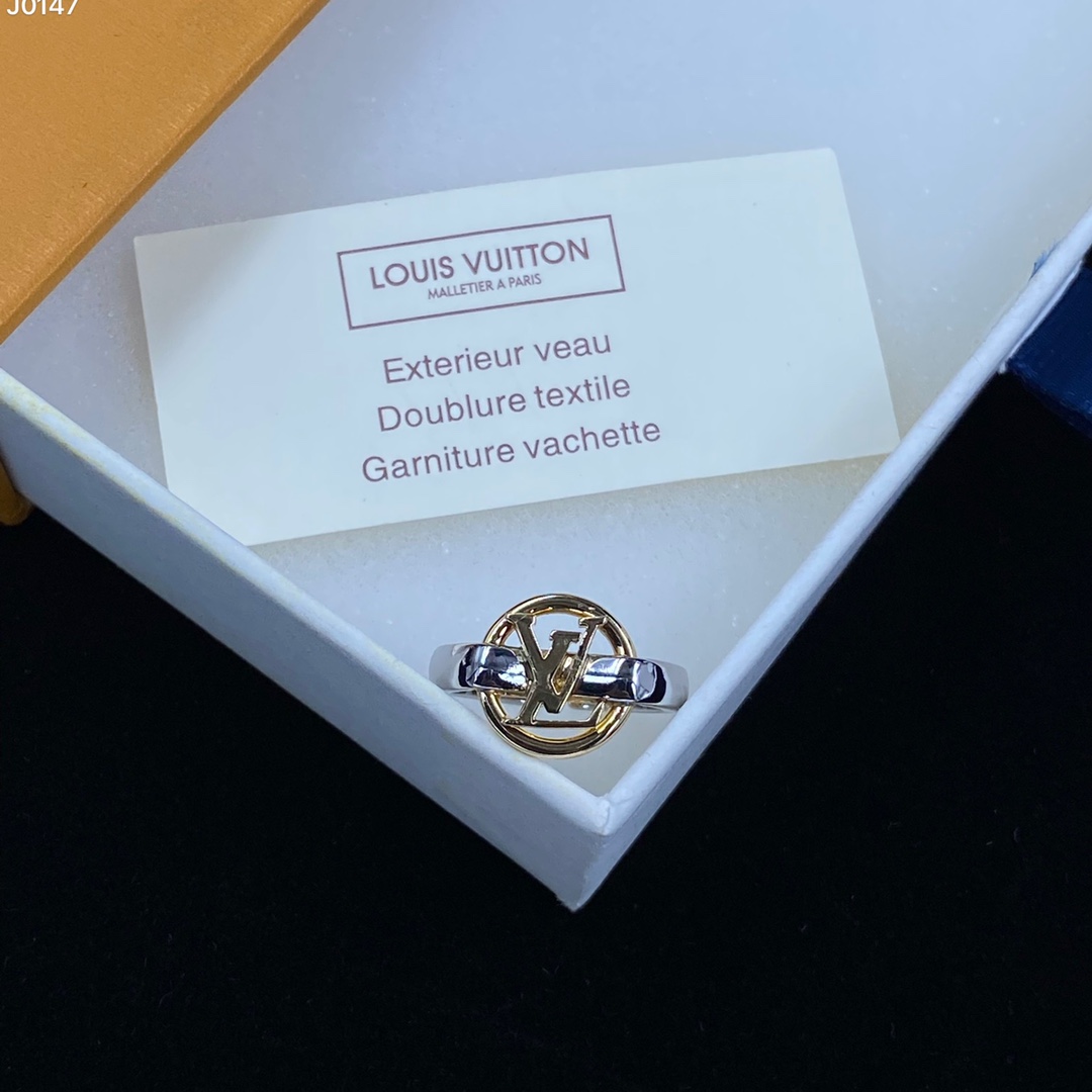 Louis Vuitton Adjustable Ring - FashionPlug