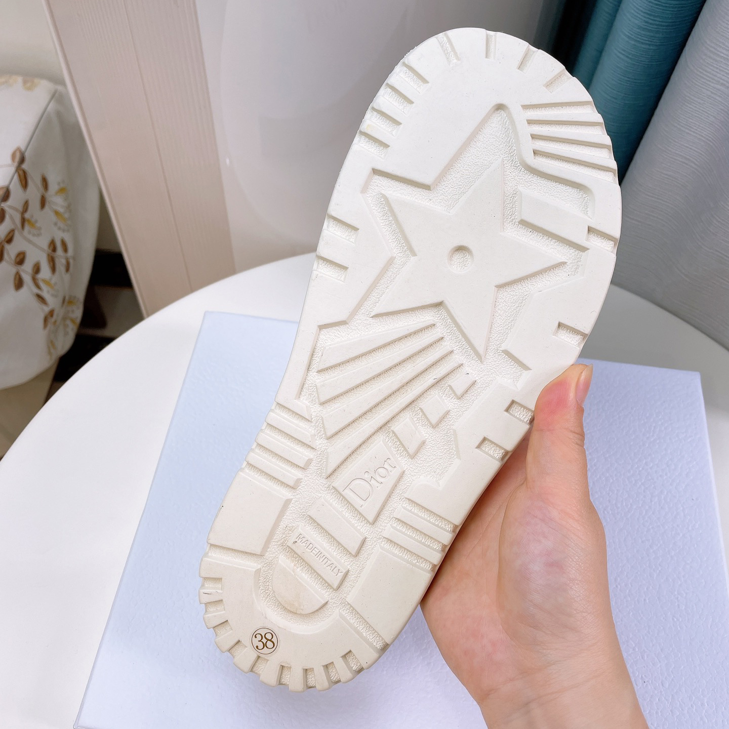 Dior Women Slide Sandals - FashionPlug