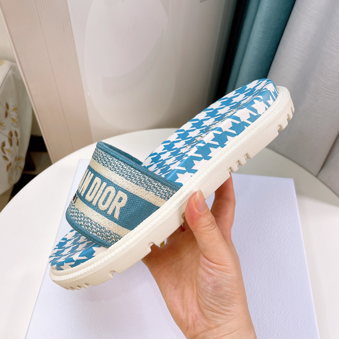 Dior Women Slide Sandals - FashionPlug