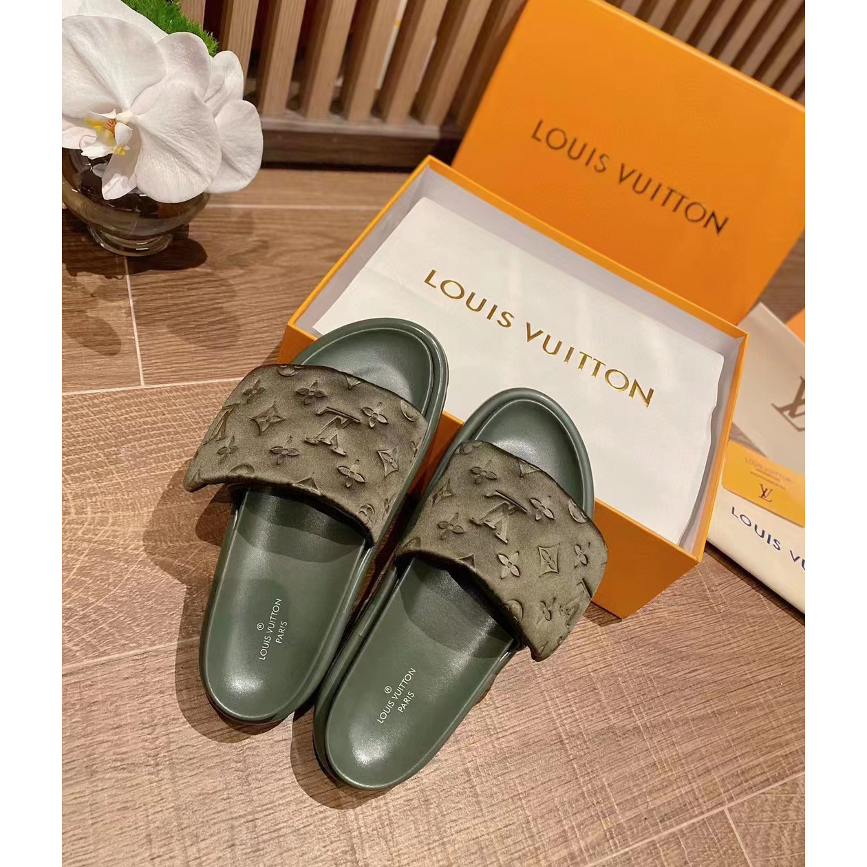 Louis Vuitton Pool Pillow Comfort Mules - FashionPlug
