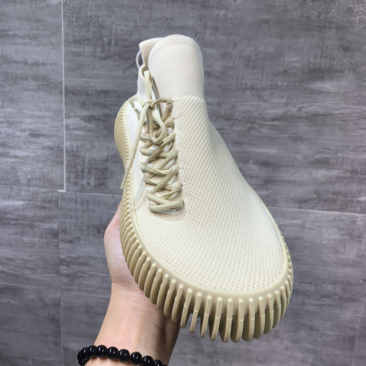 Bottega Veneta Ripple Sneakers - FashionPlug