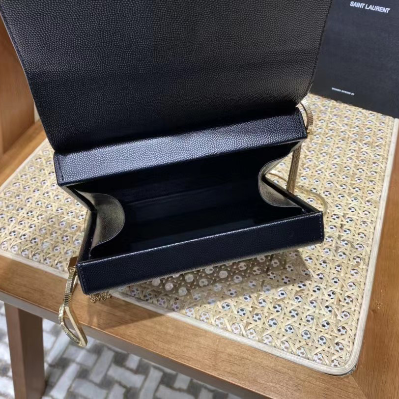 Saint Laurent  Leather Shoulder Bag(18-14-5.5cm) - FashionPlug