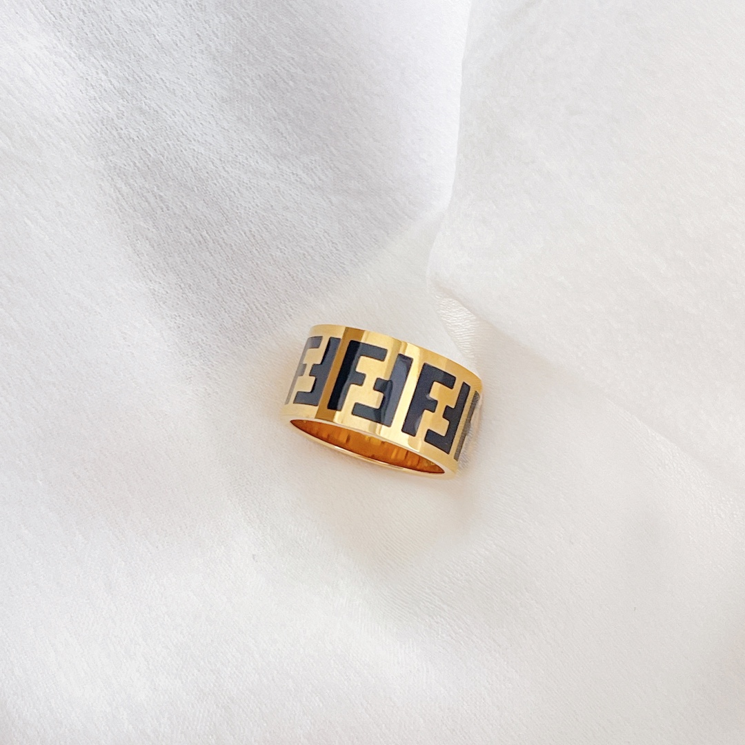 Fendi Ring - FashionPlug
