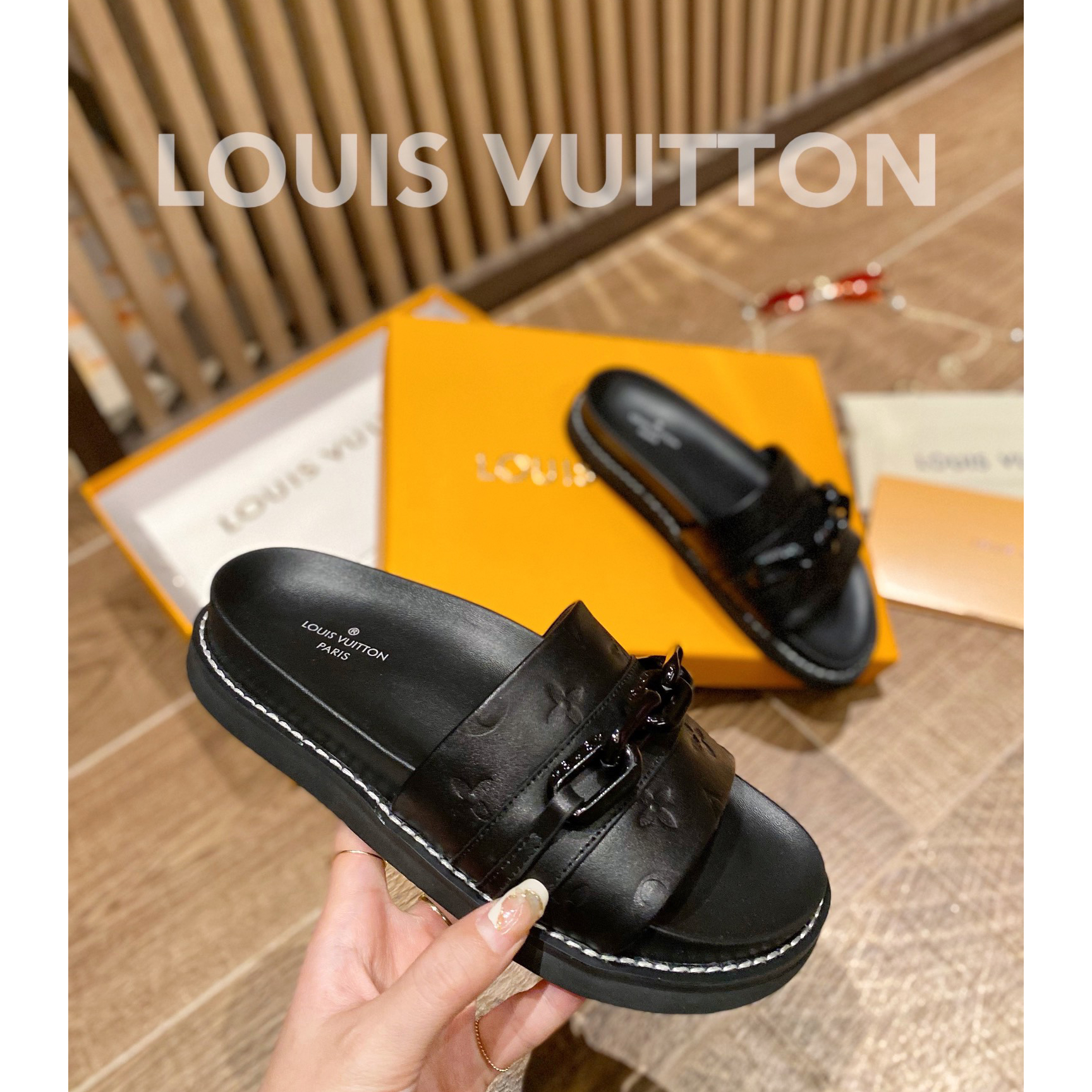 Louis Vuitton Monogram Slipper - FashionPlug