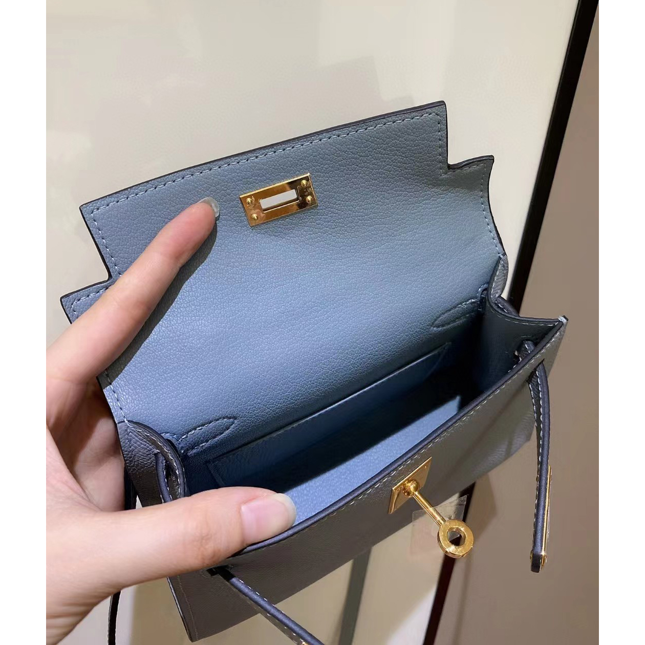 Hermes  Kelly Mini Women Handbag （19-13-6.5CM） - FashionPlug