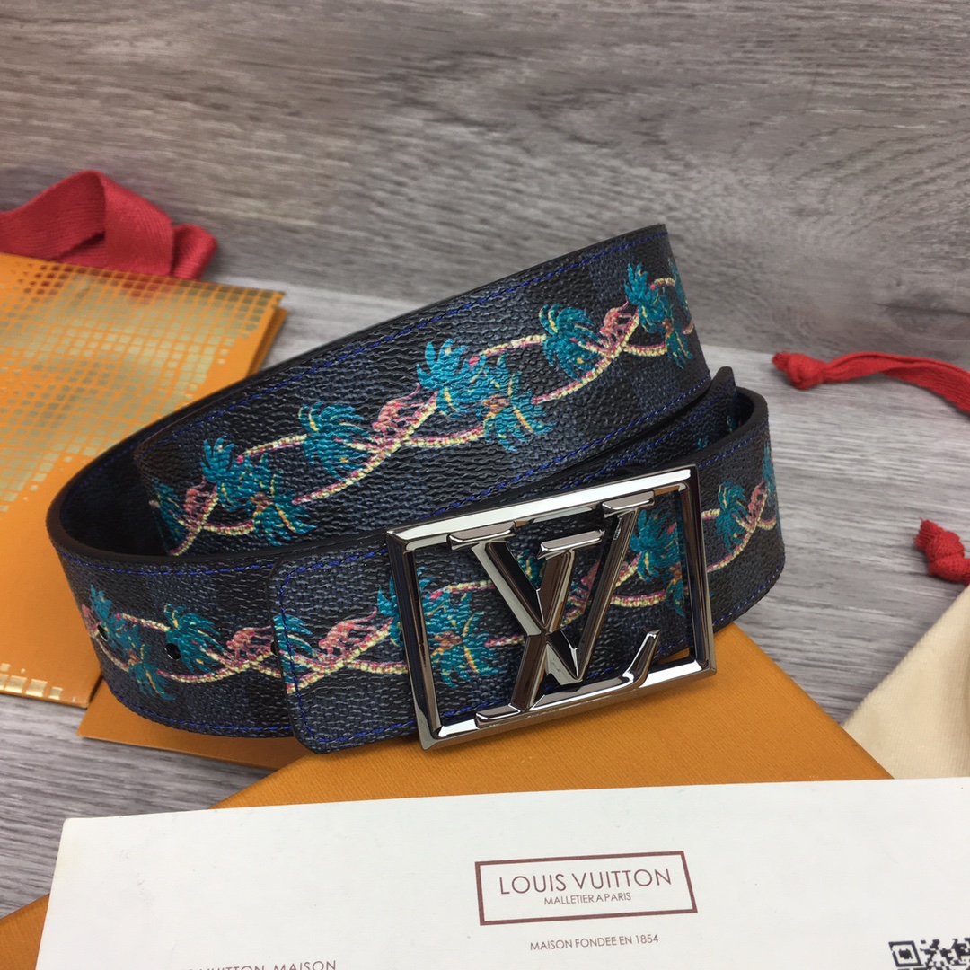 Louis Vuitton Shape 40MM Reversible Belt - FashionPlug