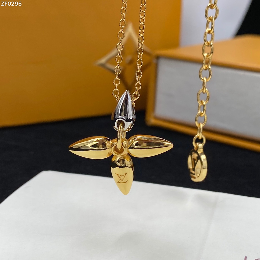 Louis Vuitton Necklace - FashionPlug