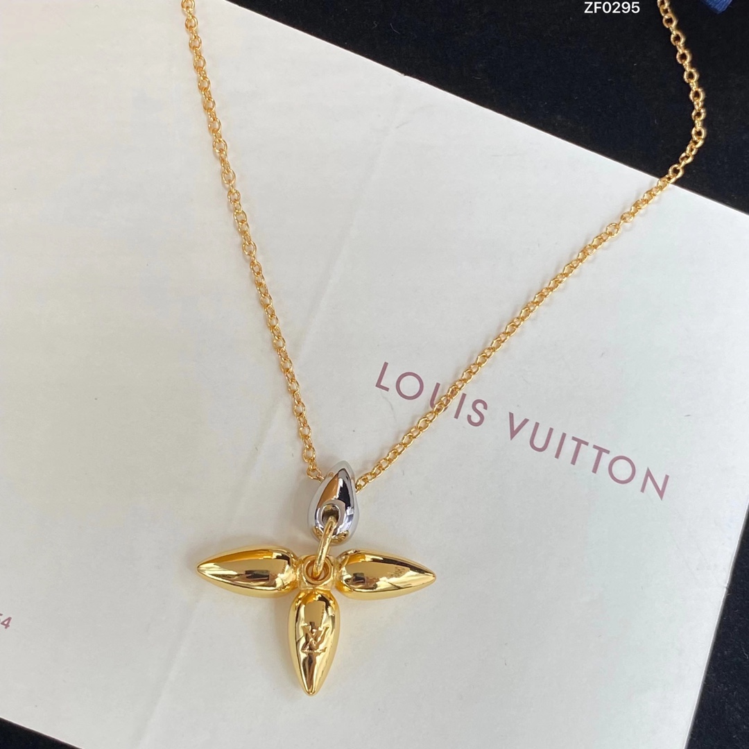 Louis Vuitton Necklace - FashionPlug