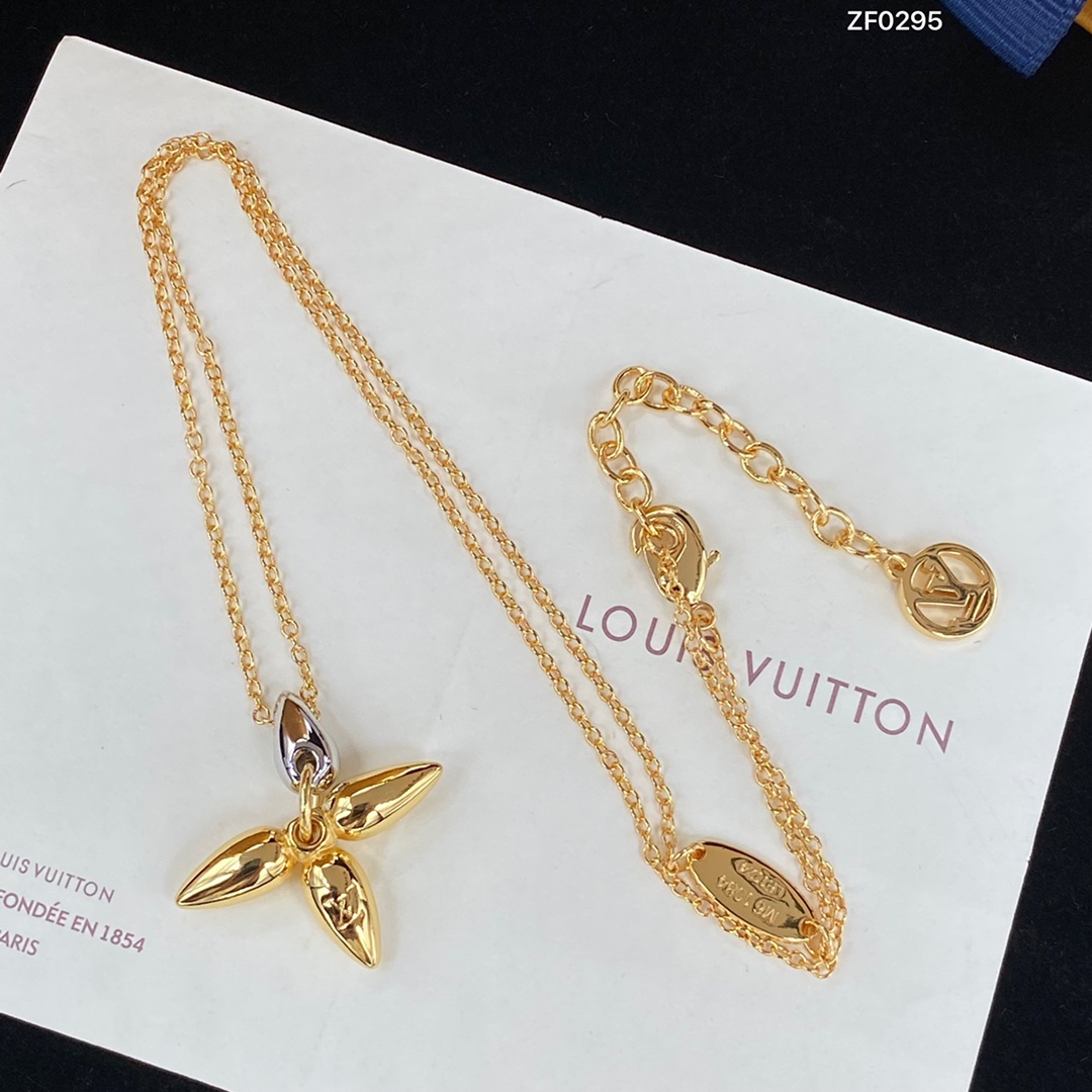Louis Vuitton Necklace - FashionPlug