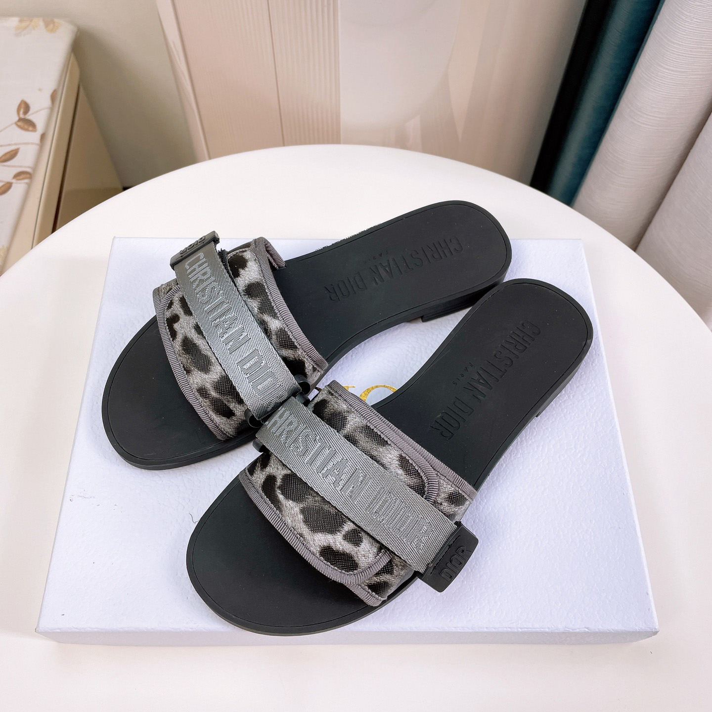 Dior Women Slides - FashionPlug