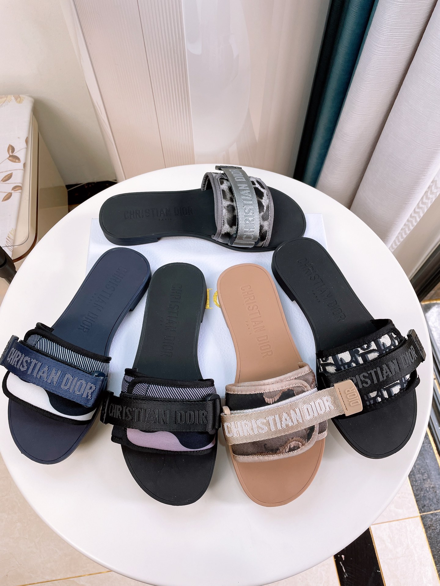Dior Women Slides - FashionPlug