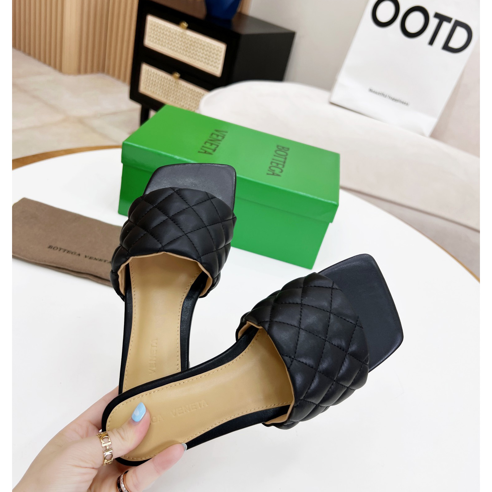 Bottega Veneta Padded Leather Sandals - FashionPlug