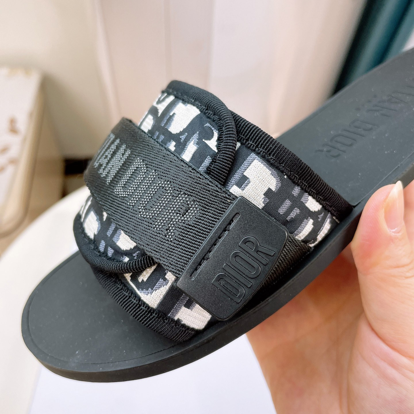 Dior Women Slides - FashionPlug