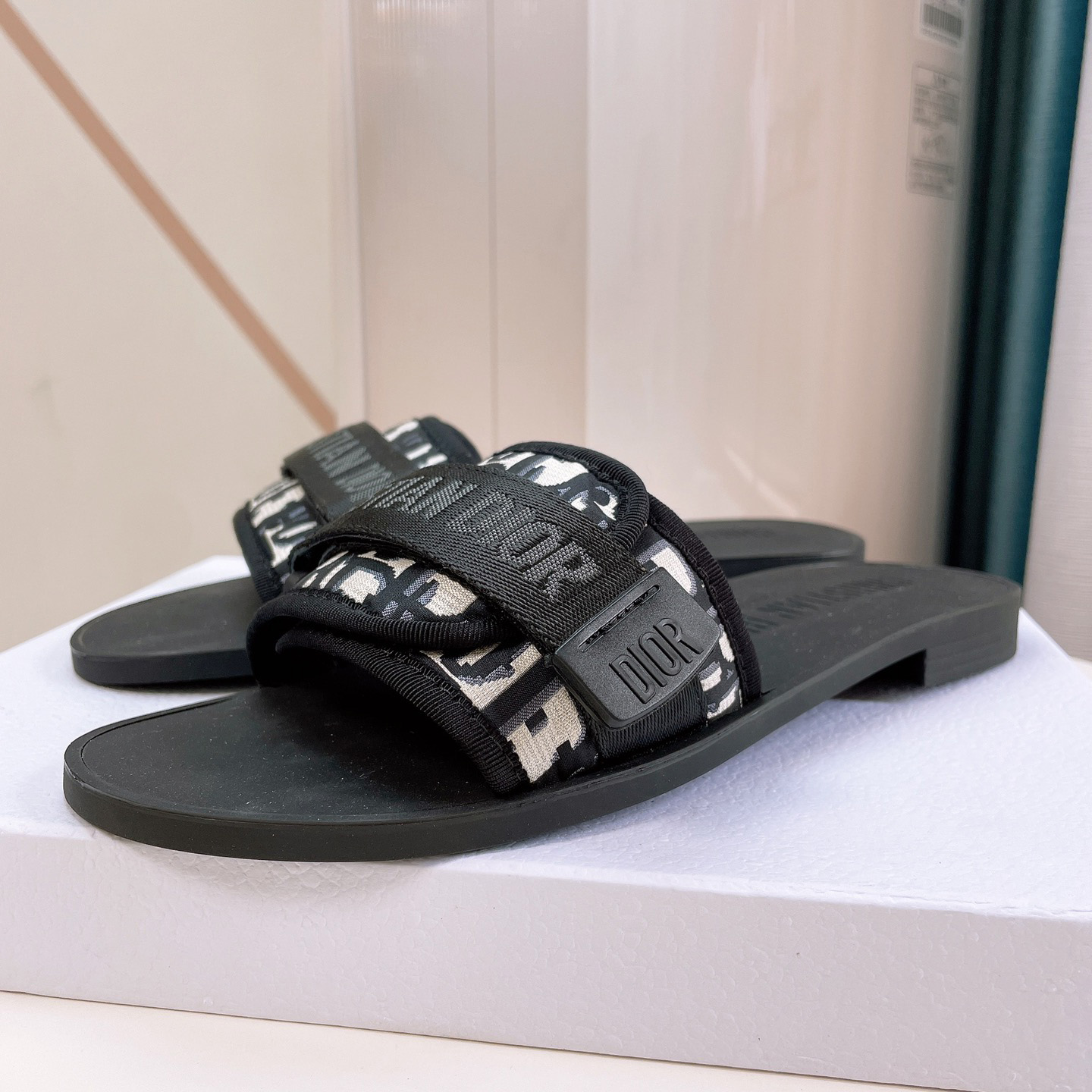 Dior Women Slides - FashionPlug