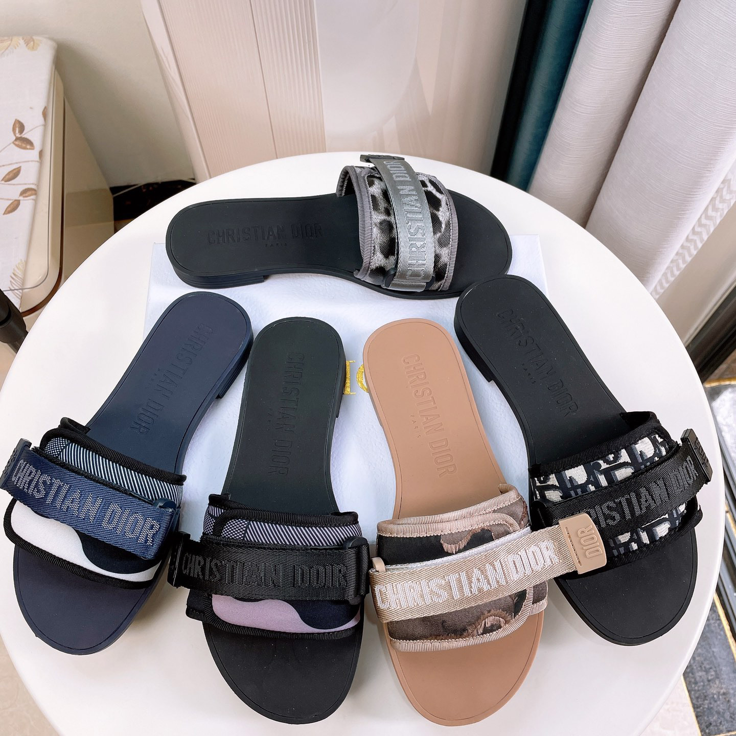 Dior Women Slides - FashionPlug
