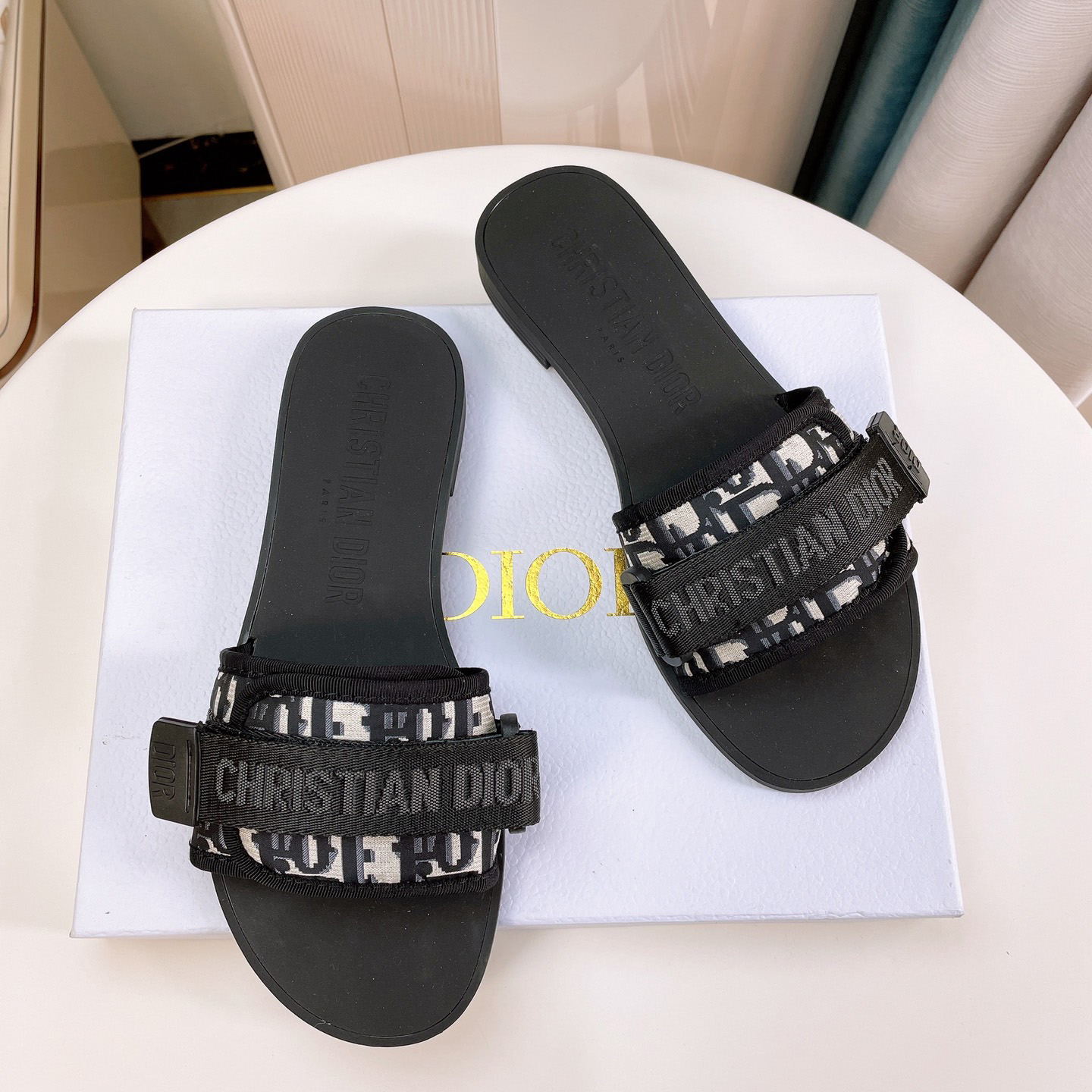 Dior Women Slides - FashionPlug