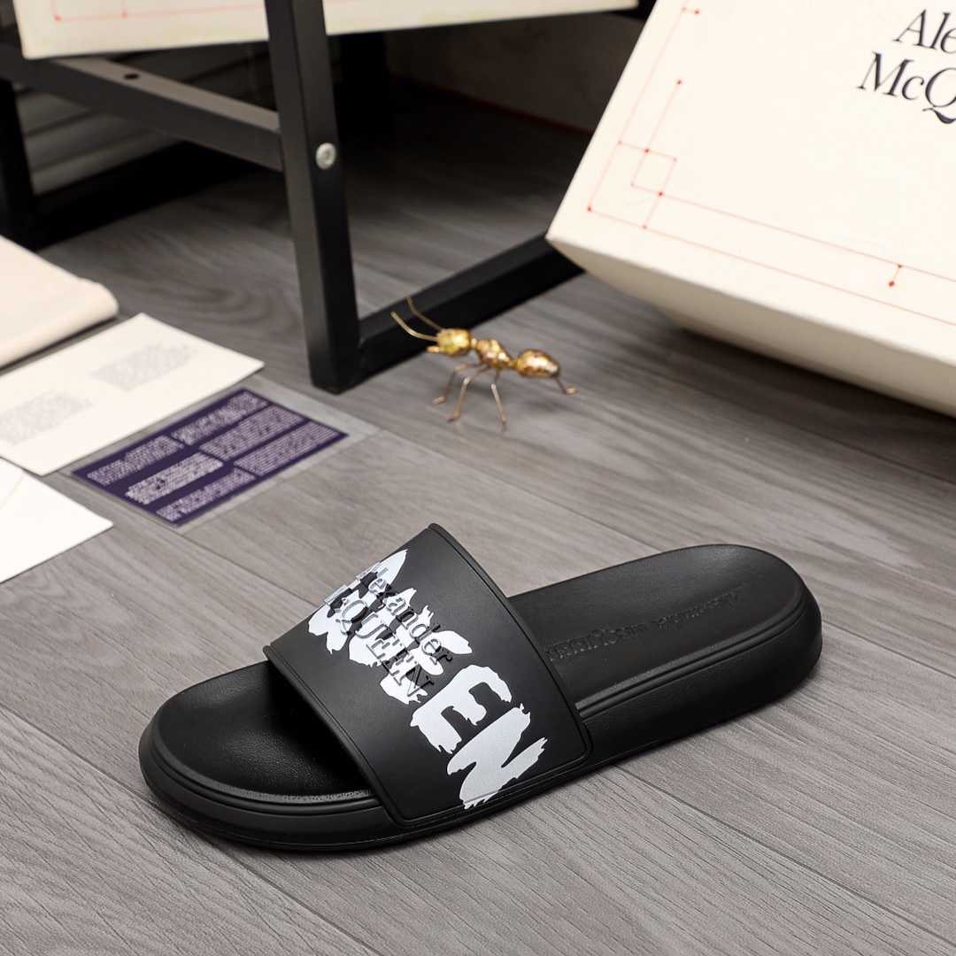 Alexander Mqueen Logo Slipper - FashionPlug