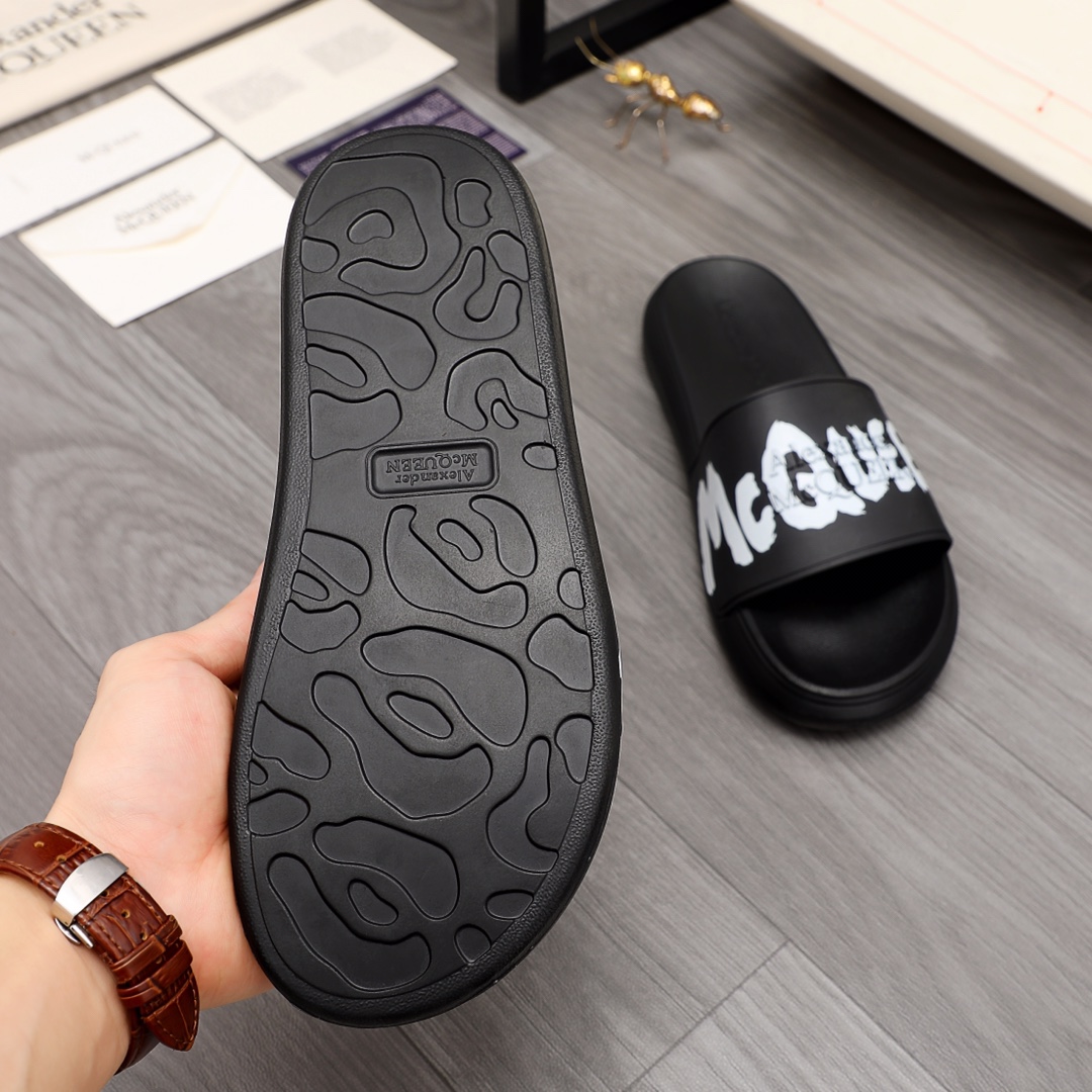 Alexander Mqueen Logo Slipper - FashionPlug