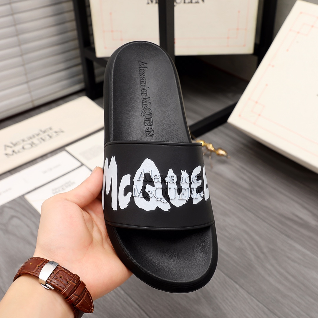 Alexander Mqueen Logo Slipper - FashionPlug