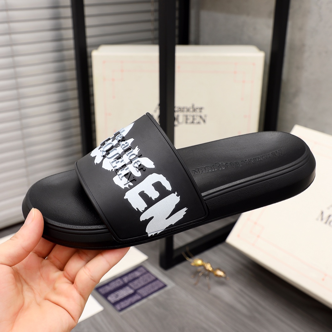 Alexander Mqueen Logo Slipper - FashionPlug