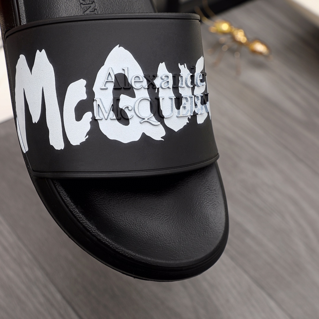 Alexander Mqueen Logo Slipper - FashionPlug