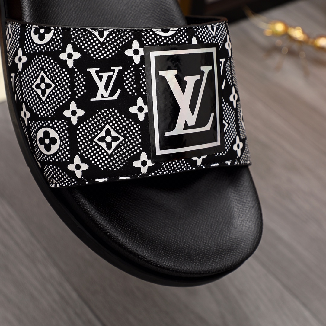 Louis Vuitton Monogram Slippers - FashionPlug