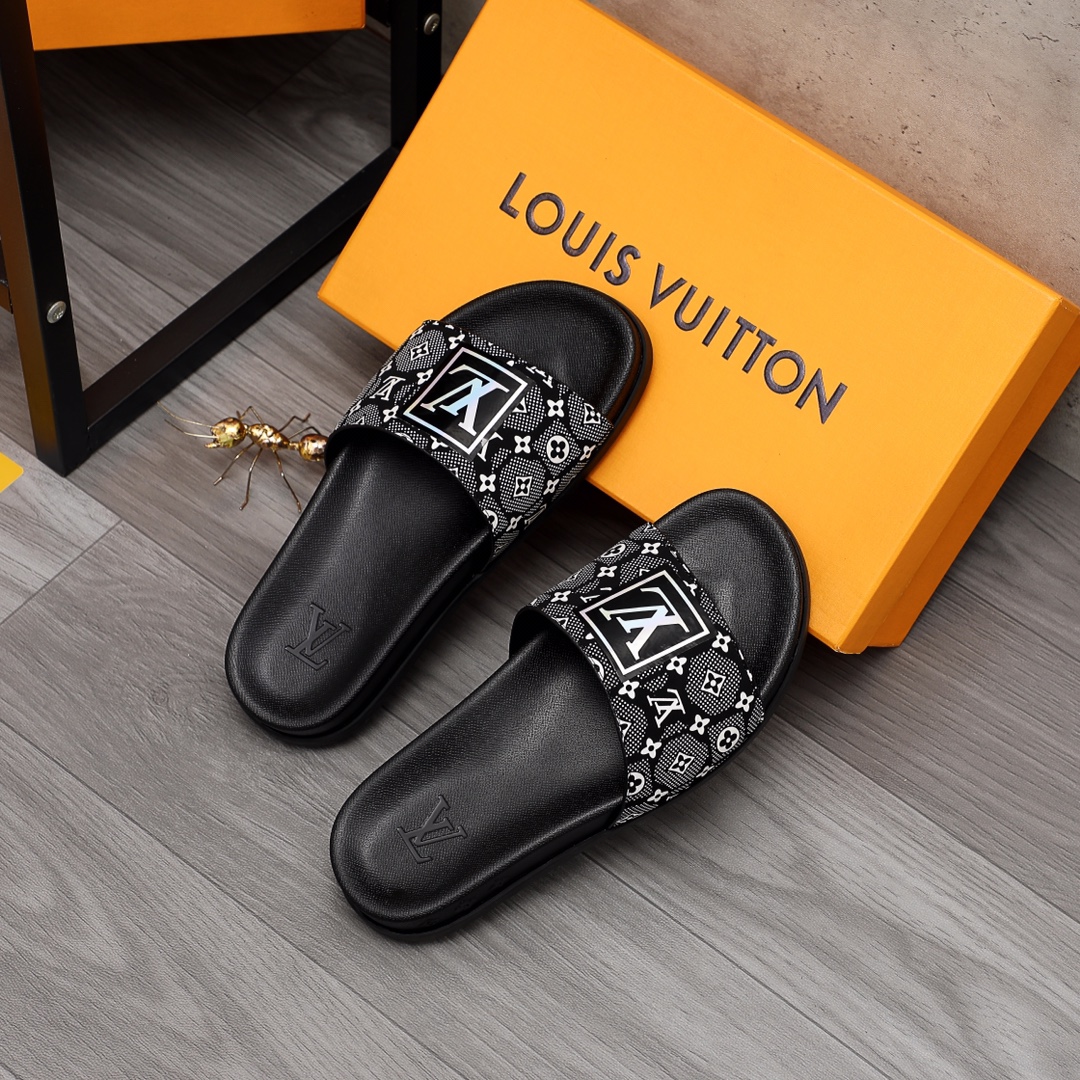 Louis Vuitton Monogram Slippers - FashionPlug