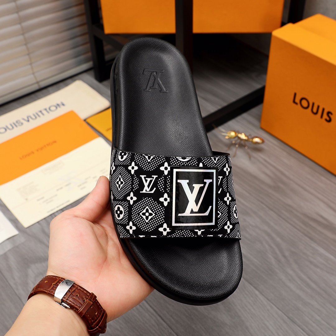 Louis Vuitton Monogram Slippers - FashionPlug