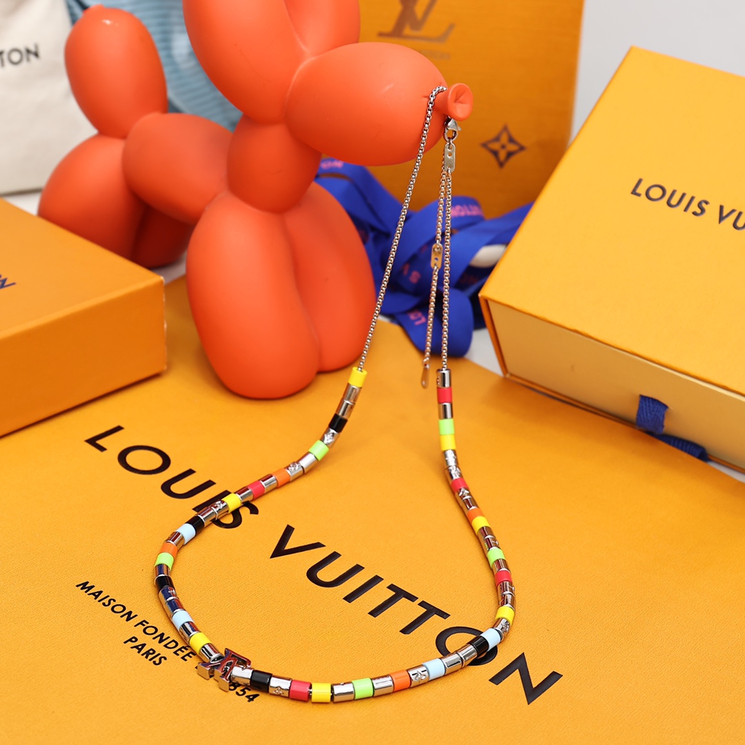 Louis Vuitton Paradise Necklace - FashionPlug