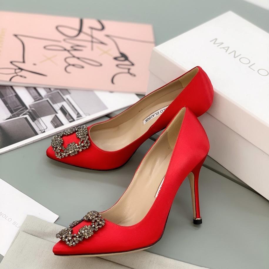 Manolo Blahnik Red Hangisi Pumps With Buckle - FashionPlug