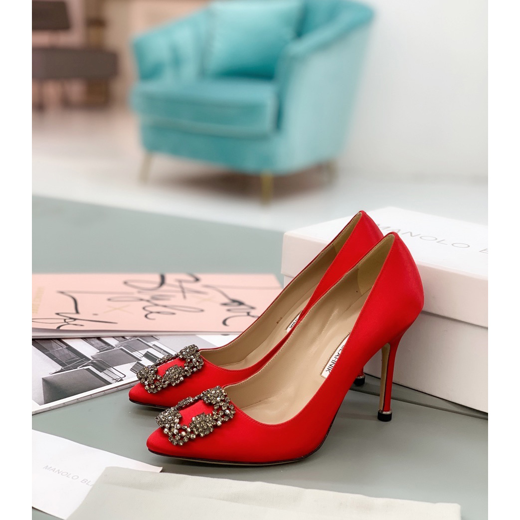 Manolo Blahnik Red Hangisi Pumps With Buckle - FashionPlug