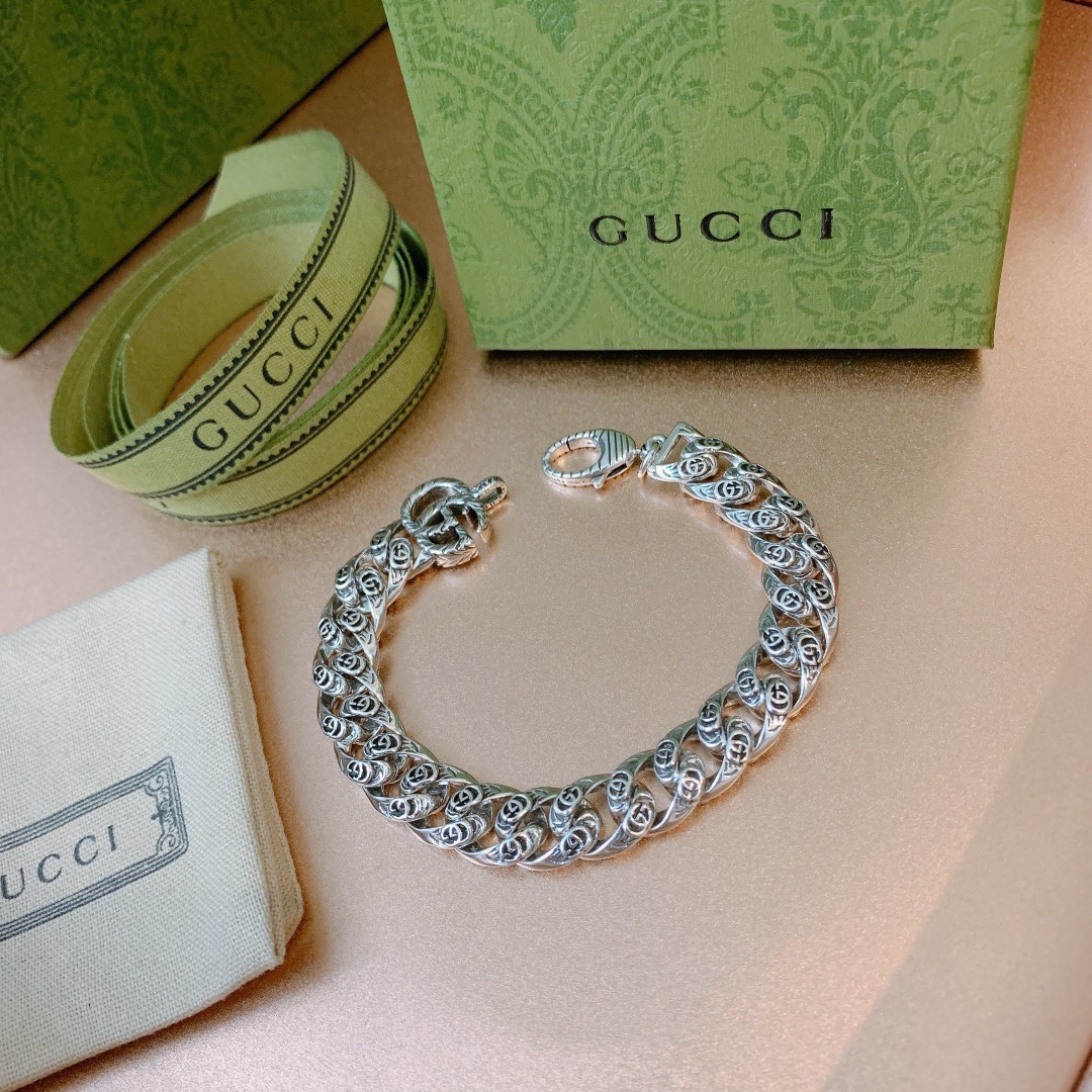 Gucci GG Bracelet - FashionPlug
