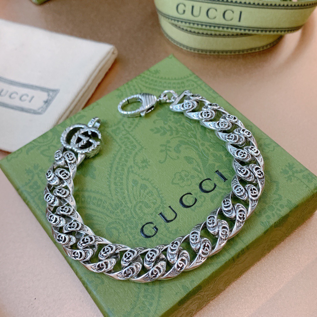 Gucci GG Bracelet - FashionPlug