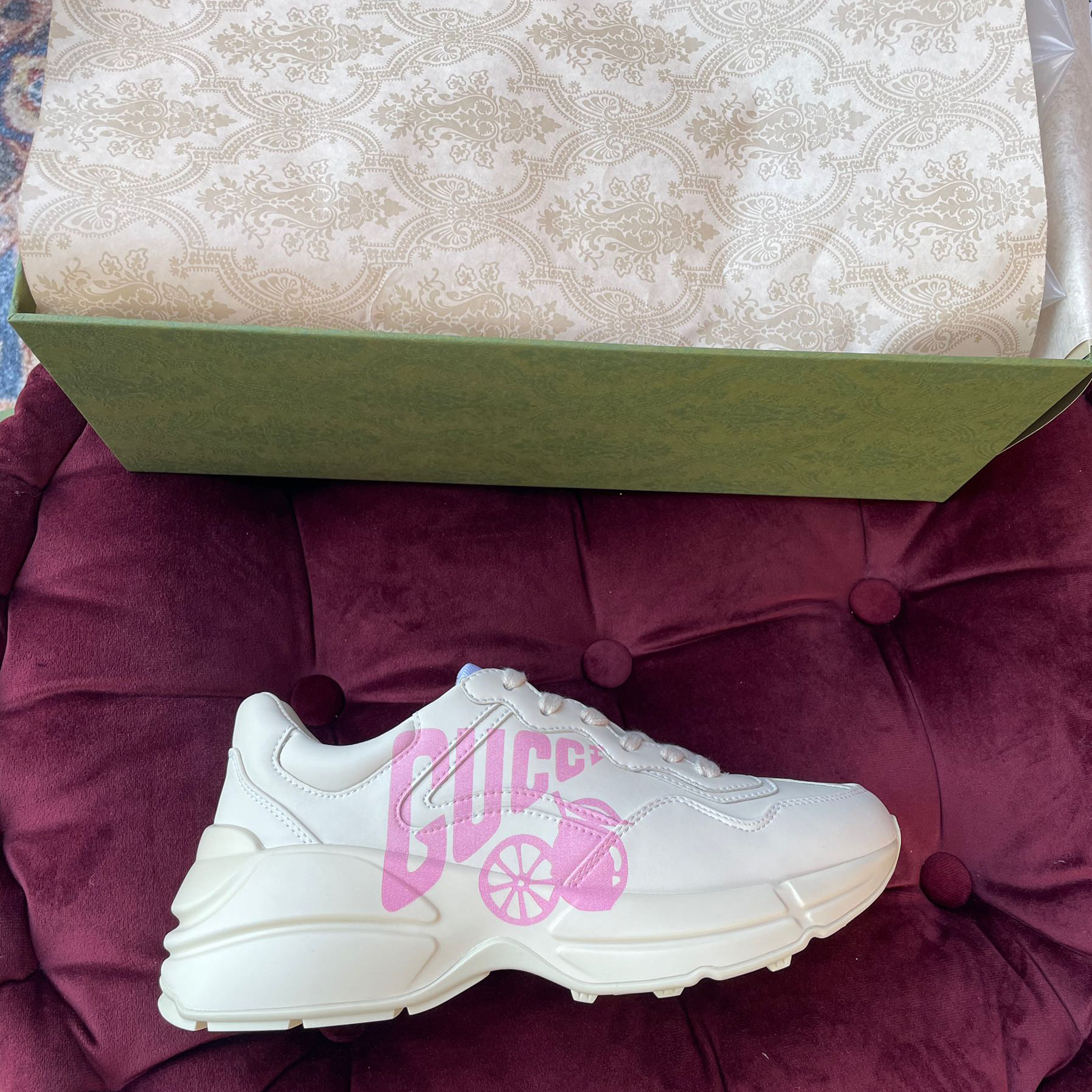 Gucci Men's Rhyton 'Lemon Gucci 'Printed sneakers - FashionPlug