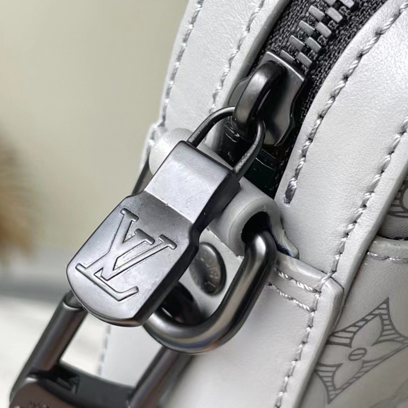 Louis Vuitton Duo Messenger(26-18.5-5cm)  m46104 - FashionPlug
