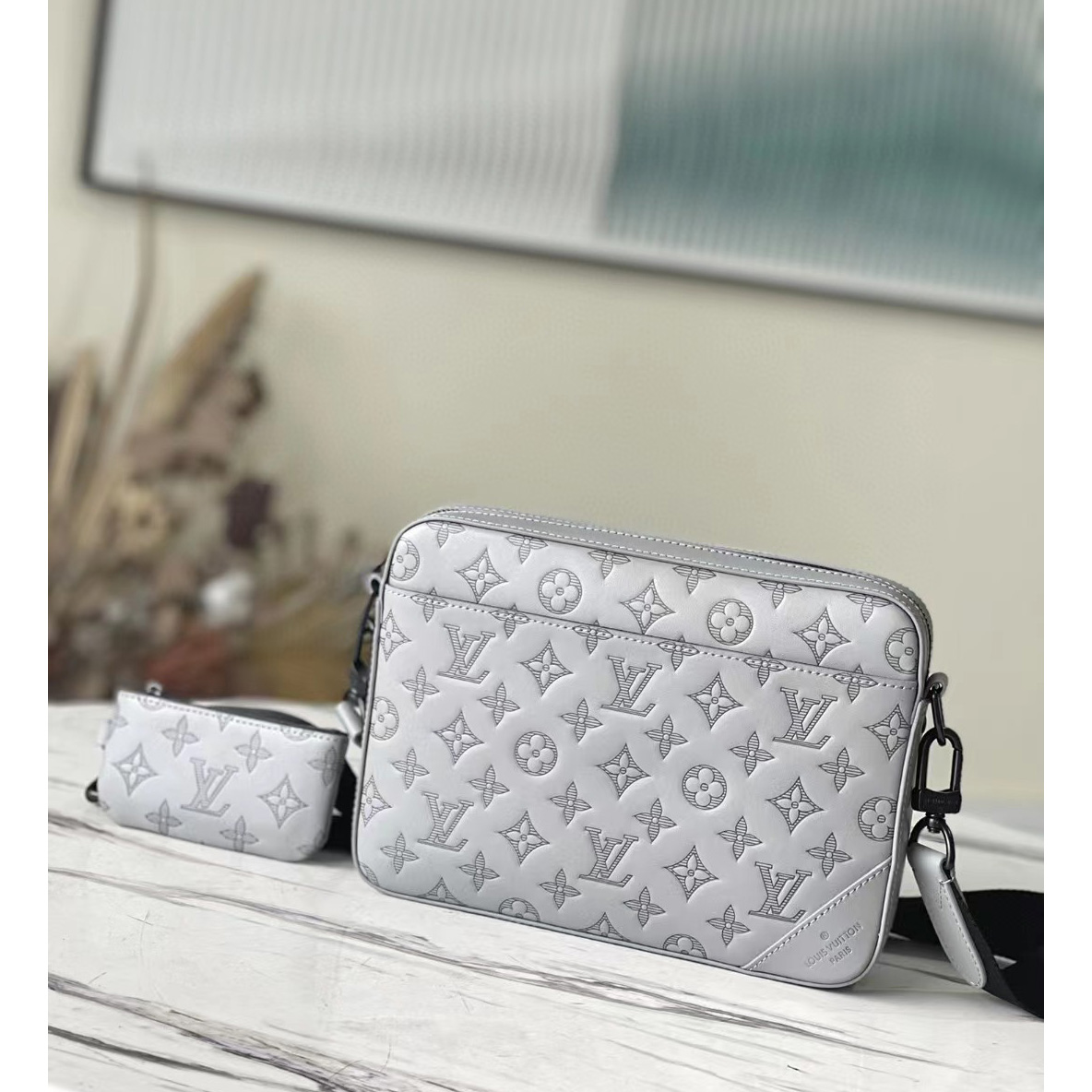 Louis Vuitton Duo Messenger(26-18.5-5cm)  m46104 - FashionPlug
