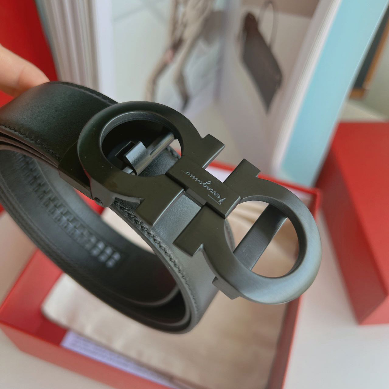 Ferragamo Black Leather Belt - FashionPlug