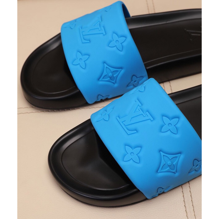 Louis Vuitton Monogram Slippers - FashionPlug