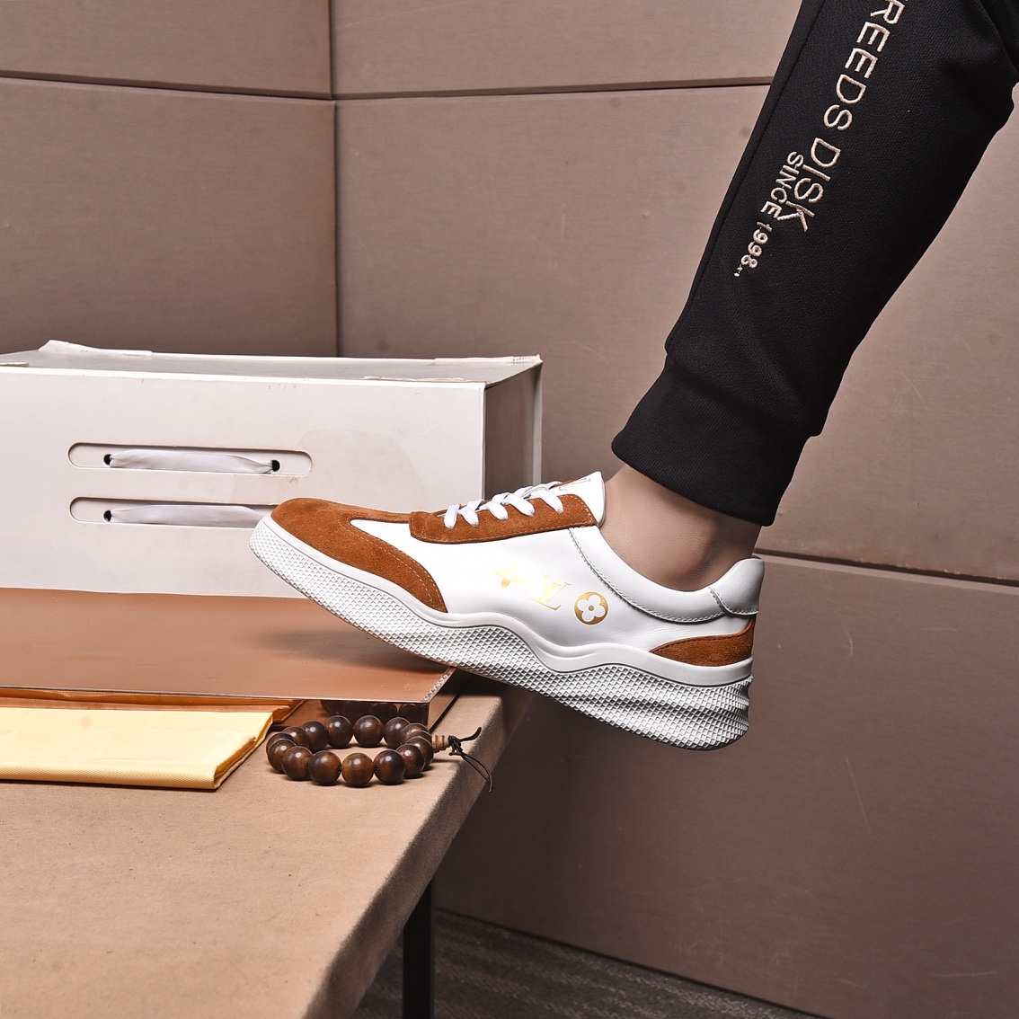 Louis Vuitton Men's Logo Sneaker - FashionPlug