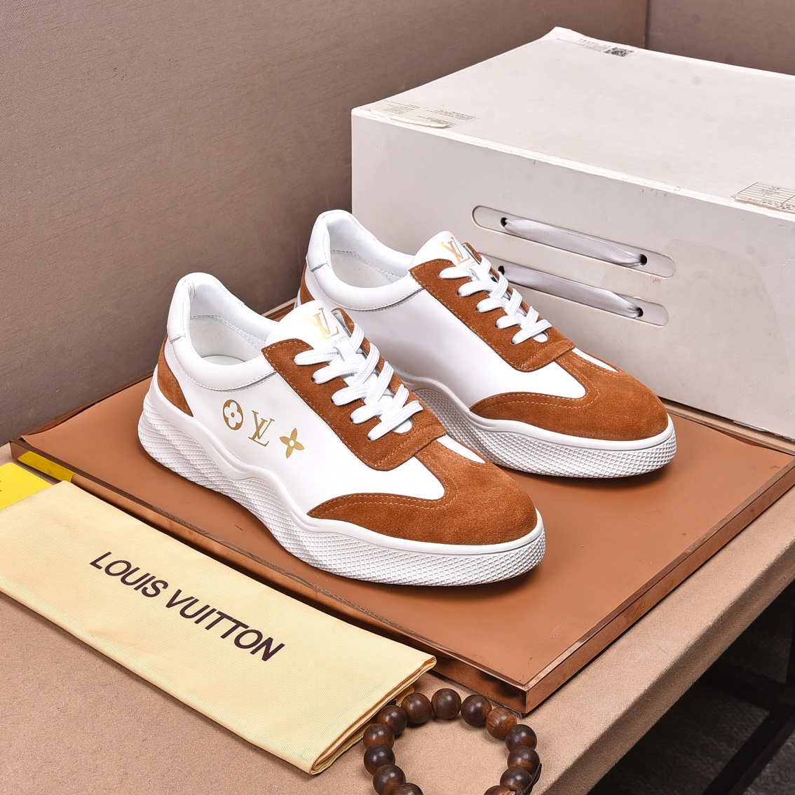 Louis Vuitton Men's Logo Sneaker - FashionPlug