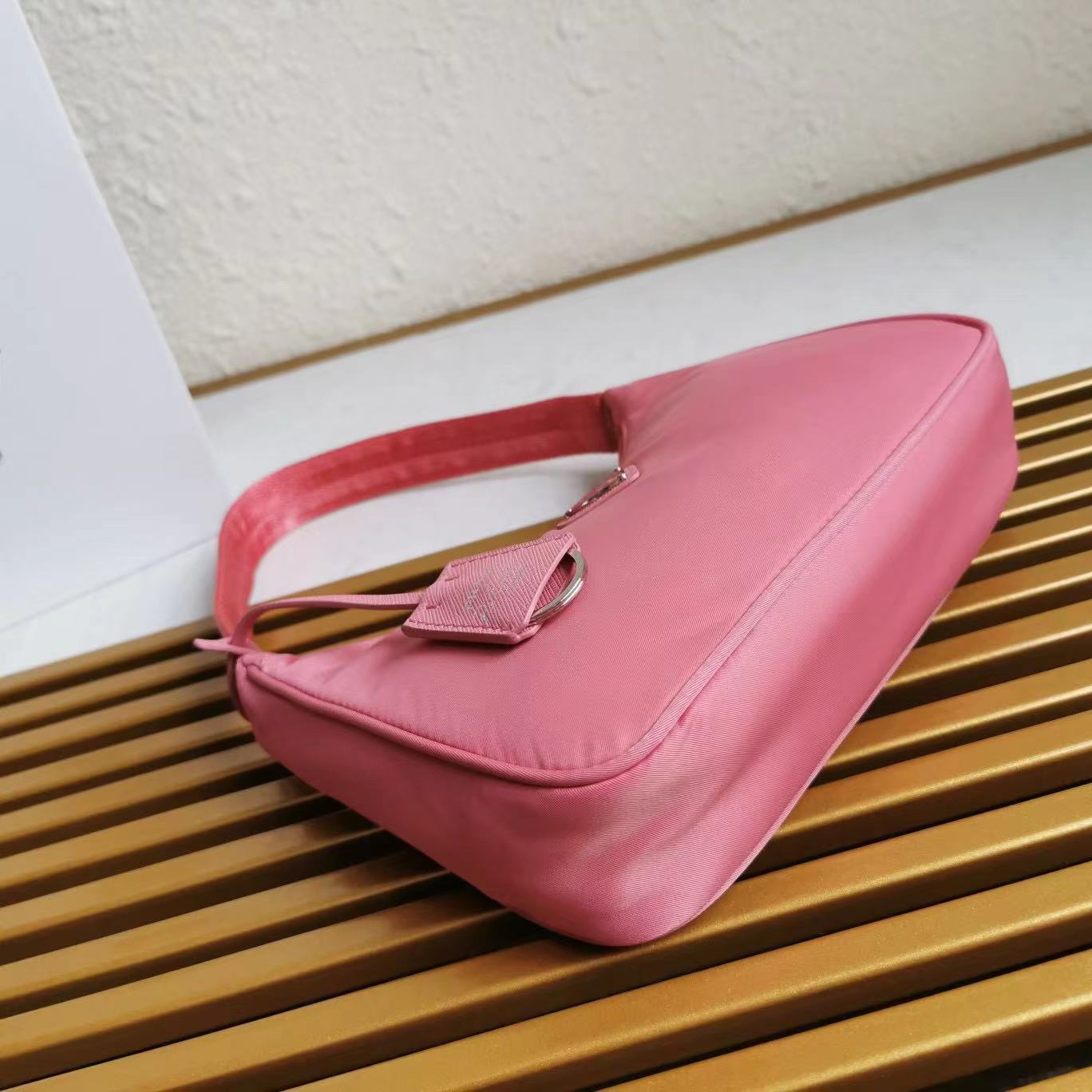 Prada Logo Shoulder  Bag (23-13-5cm) - FashionPlug