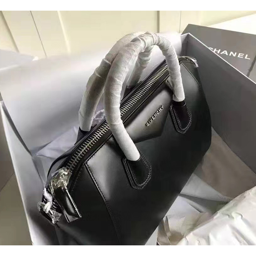 Givenchy Black Handbag(28-34-25CM) - FashionPlug
